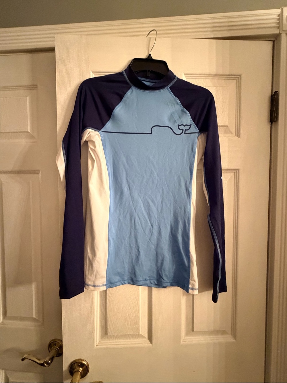 Vineyard Vines Men’s Long-Sleeve Colorblock Rash Guard - Light Blue/Navy/White